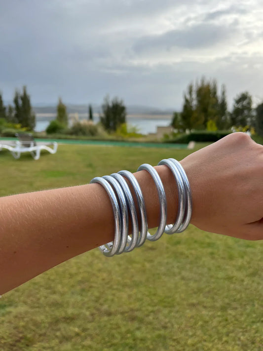 Pack-5-Pulseras-Basic-Silver-Pippa-Goldâ€”set-de-pulseras-artesanales-con-pan-de-plata-encapsulado-en-resinaâ€”diseÃ±o-elegante-y-versÃ¡til-para-combinar-en-cualquier-ocasiÃ³n
